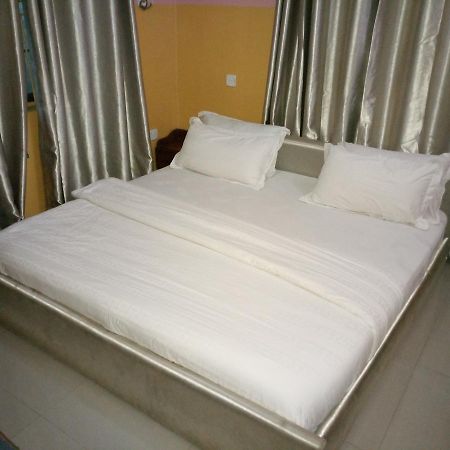 Glorious Hotel & Suites Ikotun Exteriér fotografie